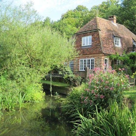 Tilford Mill Cottage Farnham (Surrey) Bagian luar foto