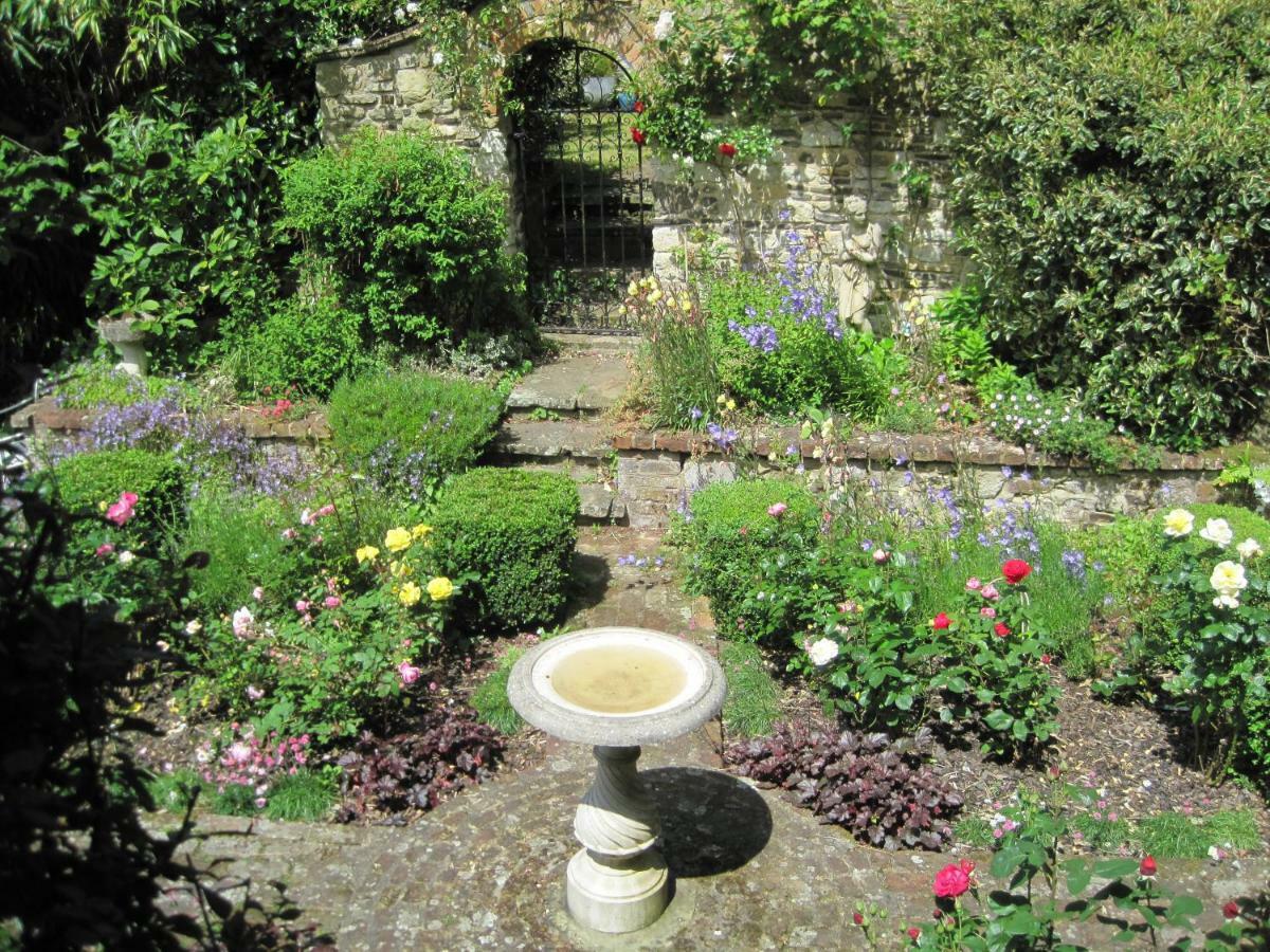 Tilford Mill Cottage Farnham (Surrey) Bagian luar foto