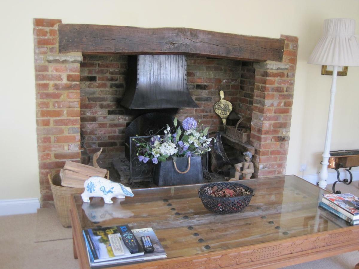 Tilford Mill Cottage Farnham (Surrey) Bagian luar foto