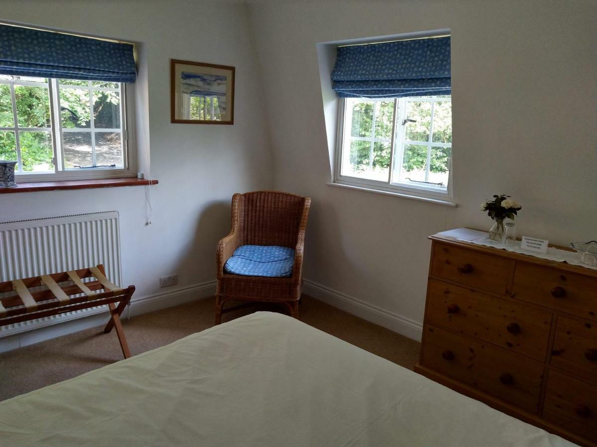 Tilford Mill Cottage Farnham (Surrey) Bagian luar foto